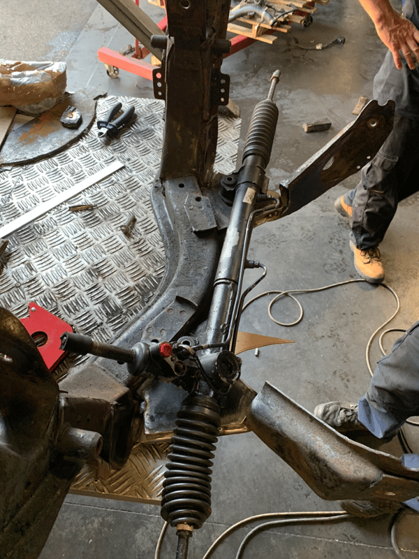 Crémaillère de direction assistée de Ford Sierra pour la Spartan