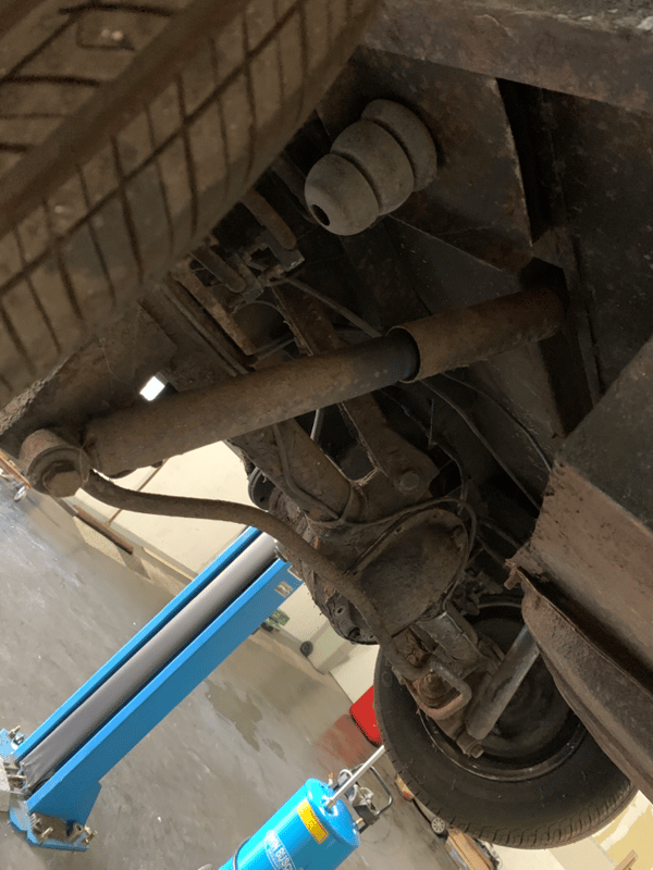 Châssis, pont arrière et amortisseurs de la Spartan