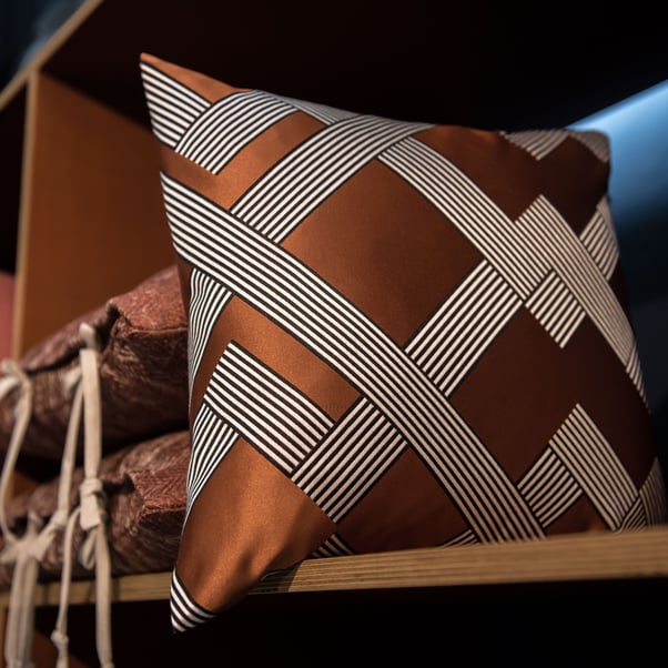 Wolldecken Merino, Alpaka, Yak und Cashmere, hergestellt in kleinen Manufakturen, teilweise auf Maß bestellbar bei STOFFWERK