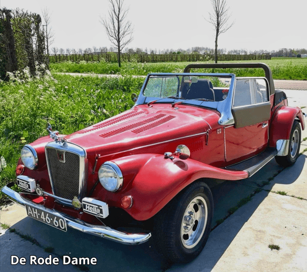 De Rode Dame, a Ford based Spartan