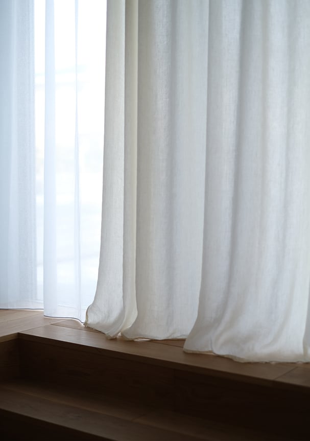 リネンとビスコースのカーテン生地アップ
