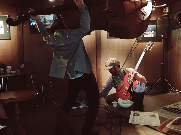 クルクル舞う楽器、JAZZって楽しいですね！