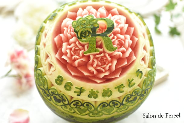 カービング　スイカ　彫刻　誕生日　結婚式　メロン　フルーツカービング　教室　大阪　薔薇　ソープカービング　プレゼント　オーダー　ウェルカムボード　お祝い