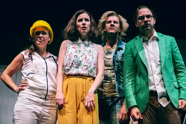 Szenenfoto Schauspielhaus Graz 2016, Susanne Konstanze Weber, Evamaria Salcher, Nico Link, Florian Köhler (c) Lupi Spuma