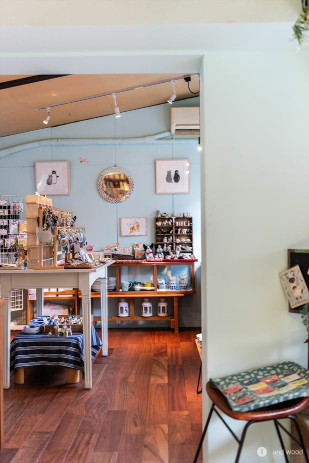 ジャトバ 床 フローリング 店舗 沼垂テラス 施工例 1