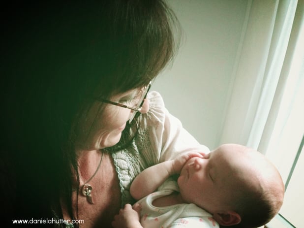 Daniela Hutter ist bloggt über Spiritualität und Alltag, verbindet Himmel und Erde, denn Erde ist wichtig und Himmel ist Essenz. Themen zu Energien der Neuen Zeit: Coaching, Seminare & Online Workshops zu Spiritualität und Engelsymbolen von Daniela Hutter