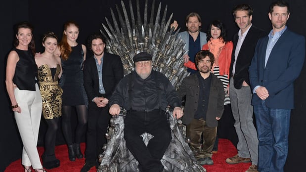 Merke: Älteren Herrn, die einen jederzeit sterben lassen können, bietet man gern einen Sitzplatz an.