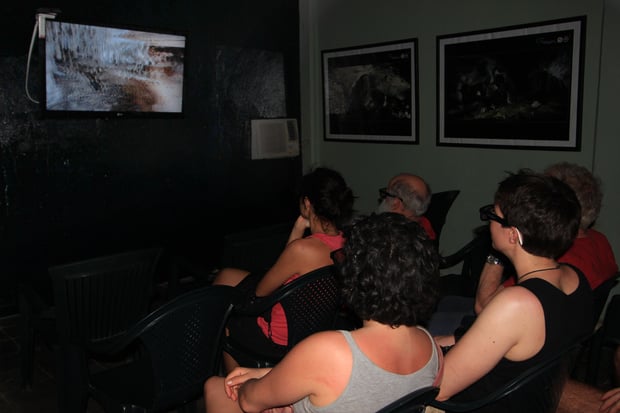 TV 3D installato presso le Grotte di Bellamar a Matanzas - Cuba