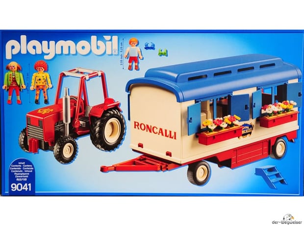 Im Paket Playmobil 9041 ist ein Traktor, einen Wohnwagen, eine Treppe, ein Mann eine Frau, ein Kind, ein Tisch und zwei Blumenkästen enthalten.