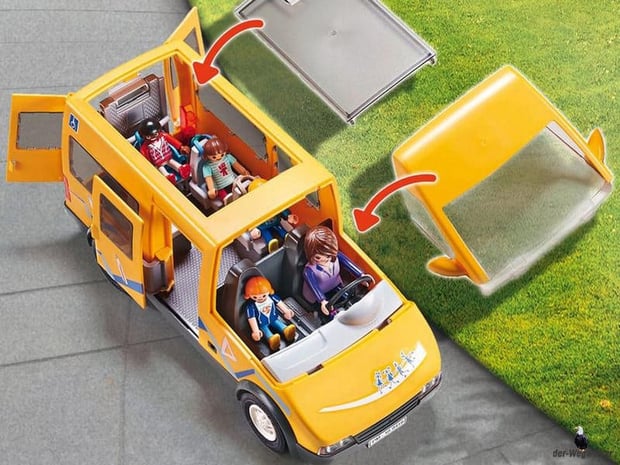 Besonderheiten im Playmobil Paket 9419 ist das abnehmbare Dach und für den Rollstuhl gibt's eine faltbare Rampe enthalten.