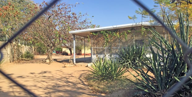 Das Haus von Barbara und Hansj, sich selbst überlassen, meines auch bald, und andere auch;-((