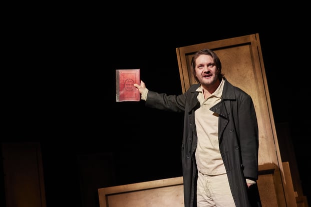 Szenenfoto Landestheater Linz 2024, Julian Sigl (c) Herwig Prammer