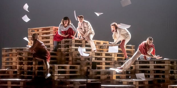 Szenenfoto Landestheater Tirol 2019, Ensemble (c) Rupert Larl