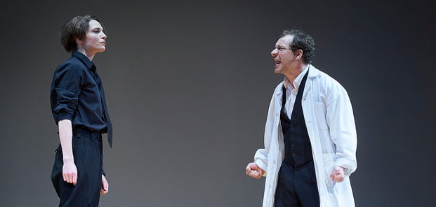 Szenenfoto Landestheater Vorarlberg 2020, Katrin Hauptmann u. Felix Defèr (c) Anja Köhler