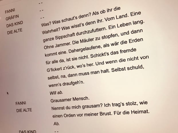 Auszug aus dem Stück, das in Österreich zwischen 1927 und 1934 spielt.