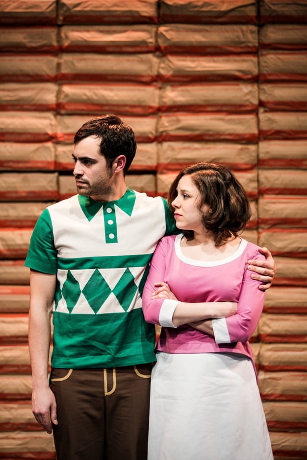 Szenenfoto Theater Heidelberg 2013, Benedikt Crisand u. Natalie Mukherjee, (c) Florian Merdes