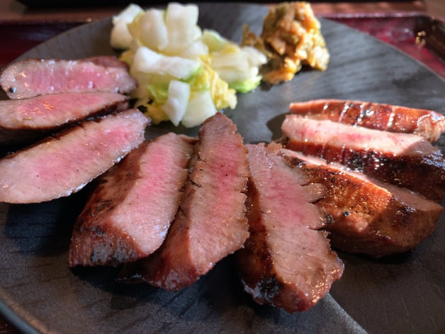 仙台炭焼き　牛たん　欅　東京デザインセンター　栃木県家具　鹿沼市　東京インテリア　ショールーム