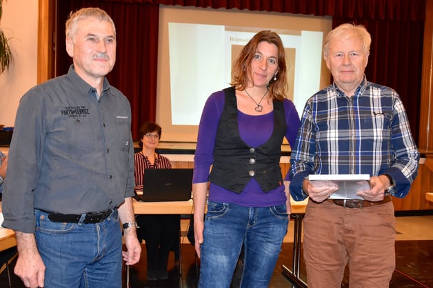 v.l. Mathyer Bernhard, Burgerrat - Blatter Christine, Holzbildhauerin - Fuchs Fritz, Holzbildhauer