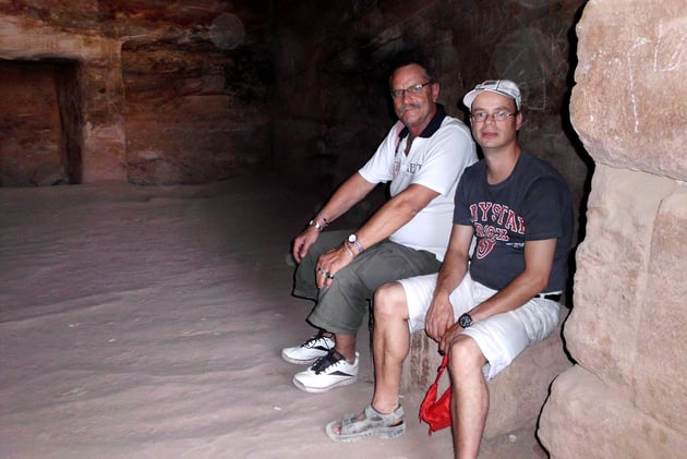 Erholungspause in der kühlen Grabkammer.