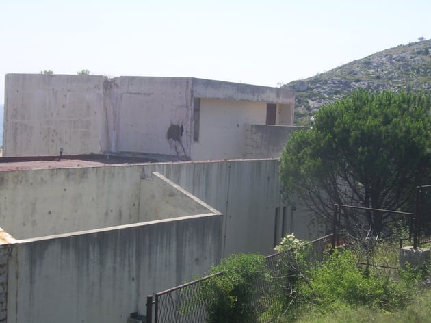 Zerstörte Hotelanlagen in Kupari ff.