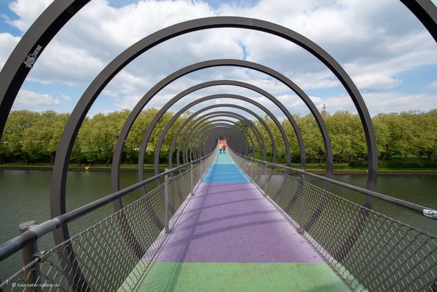 Slinky Springs to Fame in Oberhausen