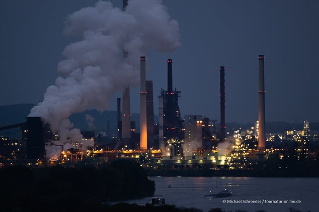 Blick von der Halde Rheinpreußen auf das Industriegebiet der Ruhrgebiets