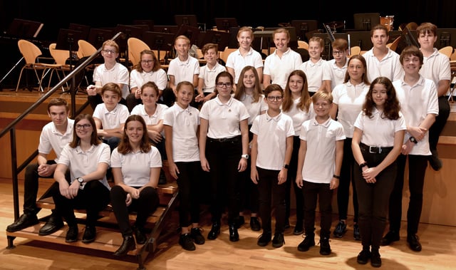 Jugendharmonie JHE in ihrer Uniform