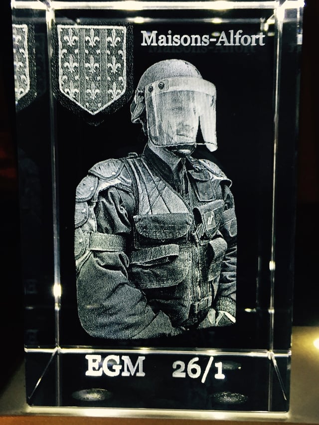 Gravure sur verre policier / CRS