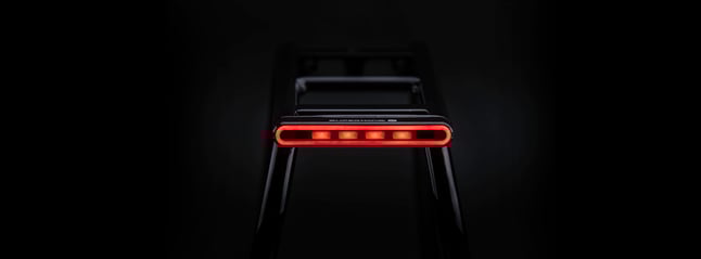 M99 Tail Light 2 PRO vereint Rück- und Bremslicht