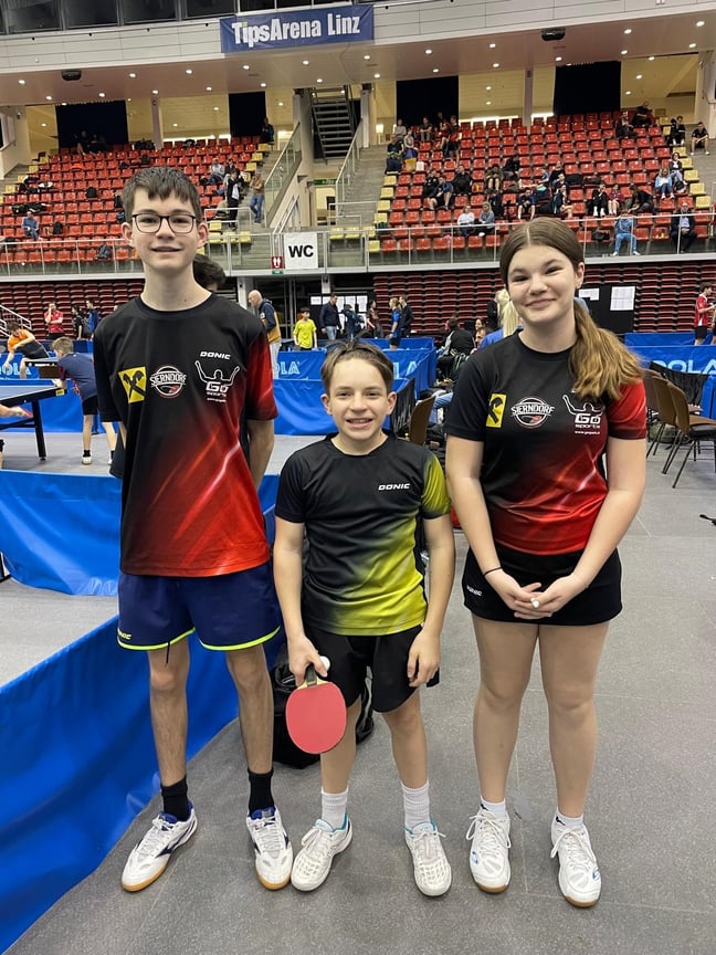 Simon Wilder, Magdalena Moser und Maxi Ertl gingen in Linz beim WIN-Turnier an den Start. Alle drei Spieler platzierten sich nach zwei harten Turniertagen im Mittelfeld ihrer jeweiligen Gruppe und durften sich über viele Siege freuen.