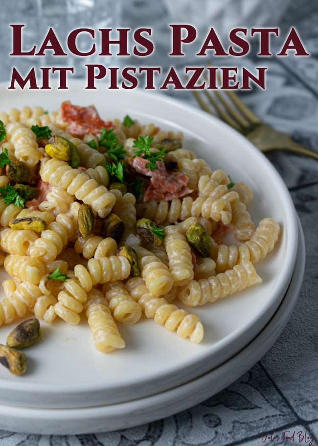 Lachspasta mit Pistazien