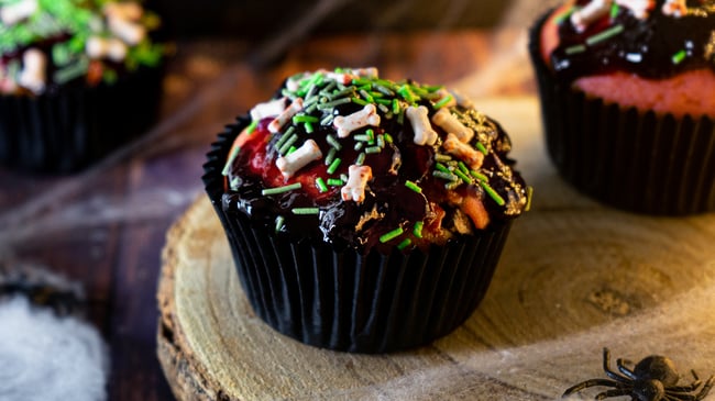 Halloween Muffins - backen, rote beete muffins, randen, gemüse, choco chips muffins, schokolade, einfache rezepte, schnelle rezepte, rezeptideen, familienrezepte, partyfood