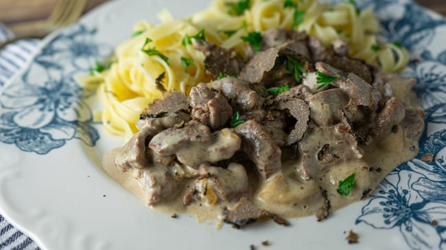 Zürich Geschnetzeltes mit Trüffel - Schweizer Rezepte, Schweizer Küche, Fleisch Rezepte, Trüffel, Pilze, Rahmsauce, Mittagessen, Abendessen