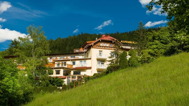 Außenaufnahme von Hotel Alpenblick in Badgastein
