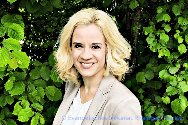 Pfarrerin Jennifer Bücher, (c) Evangelisches Dekanat Rheingau-Taunus