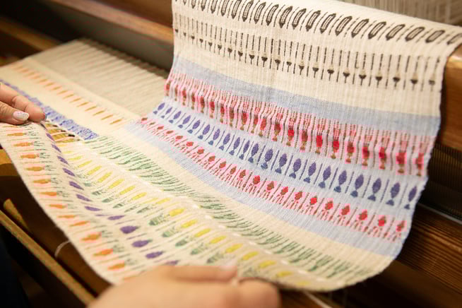 ▲生徒さんが制作途中の菱田さんのデザインによるブーデンロンゼンゴン。