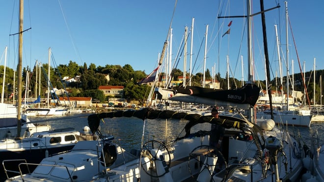Dienstag 4.10.2016 Korcula war leider voll dafür haben wir in Lumbarda einen schönen Hafenplatz gefunden.