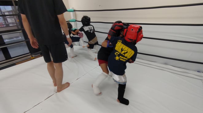 奈良県大和高田市のキックボクシングteamYAMATO大和高田本部では、実戦練習をしています。