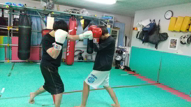 ダイエット、健康、運動、スポーツ、体力、キックボクシングは最適です。