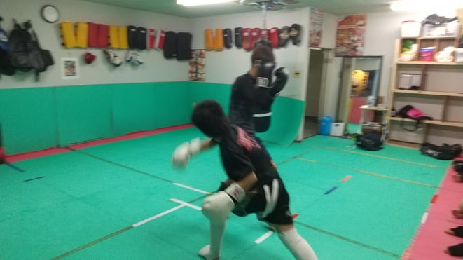 奈良県大和高田市のキックボクシングteamYAMATO大和高田本部では、実戦練習をしています。