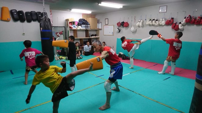 競技空手、フルコン空手、野球、ソフトボール経験者もキックボクシングしています。