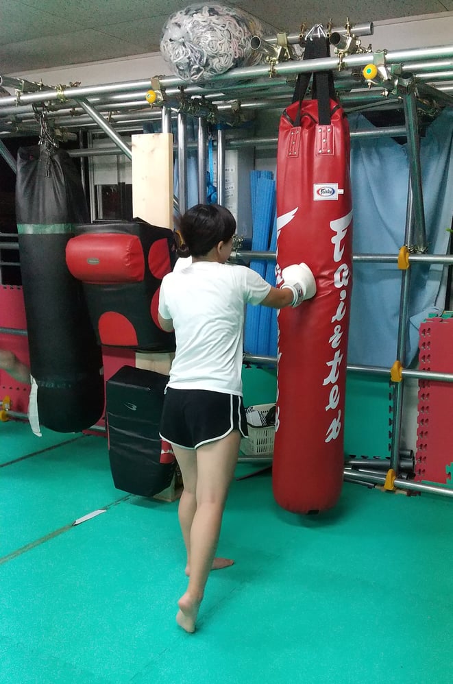 女性のダイエットと健康にキックボクシングをお勧めします。空手経験者優遇。