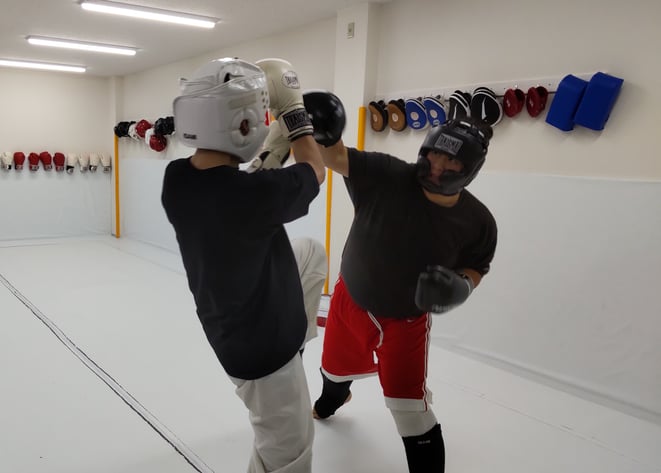 ダイエット、健康、運動、スポーツ、体力、キックボクシングは最適です。