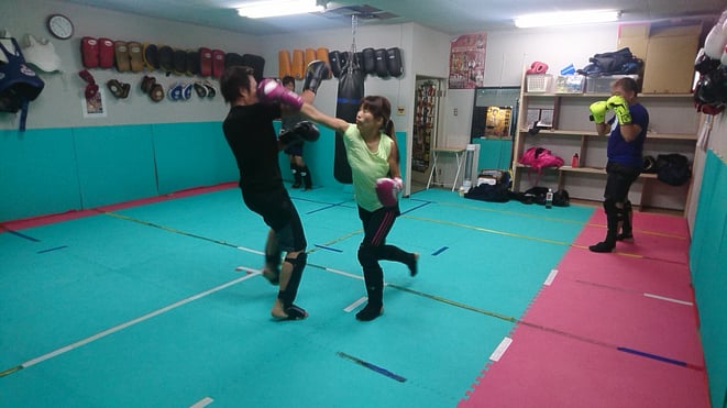 teamYAMATO大和高田本部ではキックボクシングの試合出場に向けて練習しています。