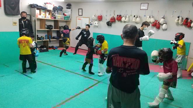 奈良県大和高田市のキックボクシングteamYAMATO大和高田本部では、実戦練習をしています。