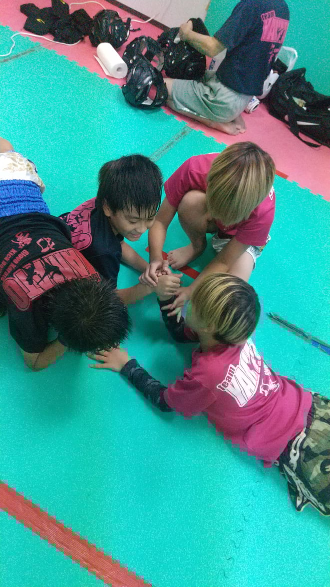 奈良県大和高田市のキックボクシングteamYAMATO大和高田本部では、実戦練習をしています。