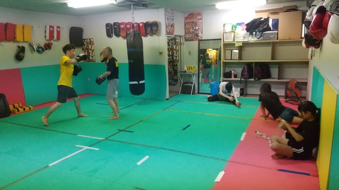 奈良県のteamYAMATO大和高田本部は女性会員も多数在籍。キックボクシングを楽しんでます。