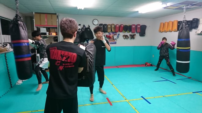 teamYAMATO大和高田本部では楽しくキックボクシングの練習が出来ます。選手募集。