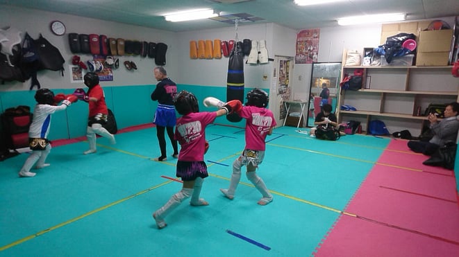 ジュニアキックボクシングならteamYAMATO大和高田本部、グローブ空手もしてます。