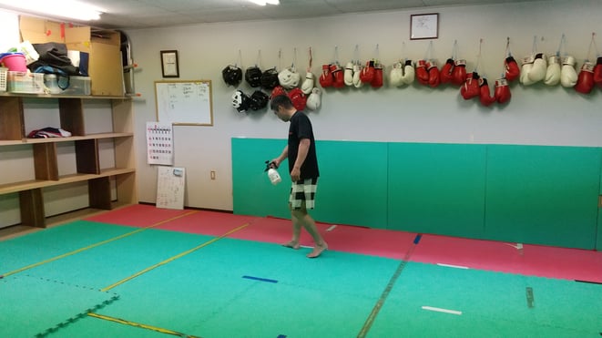 新型コロナウイルス退治。キックボクシングteamYAMATO大和高田本部では、消毒してます。
